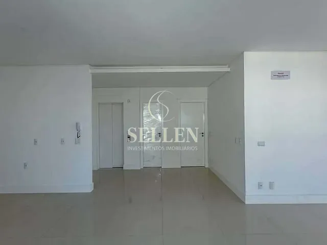 Apartamento com 369m² 3 quartos e 3 banheiros, à venda, no bairro Centro em Balneário Camboriú