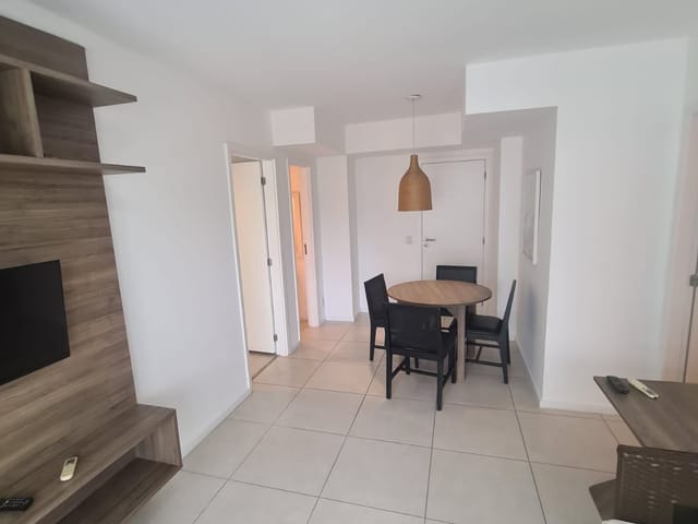 Apartamento com 54m² 1 quarto e 2 banheiros, para alugar, no bairro Recreio dos Bandeirantes em Rio de Janeiro