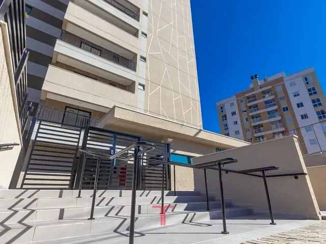 Apartamento com 28m² 1 quarto e 1 banheiro, para alugar, no bairro Novo Mundo em Curitiba