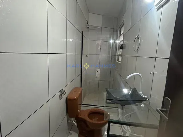 Apartamento 3 quartos e 2 banheiros, para alugar, no bairro Centro em Petrópolis