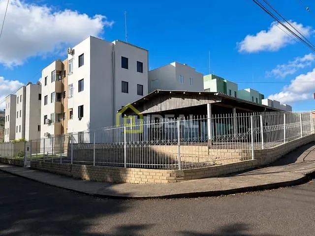 Apartamento com 55m² 3 quartos e 1 banheiro, à venda, no bairro Natureza em Concórdia