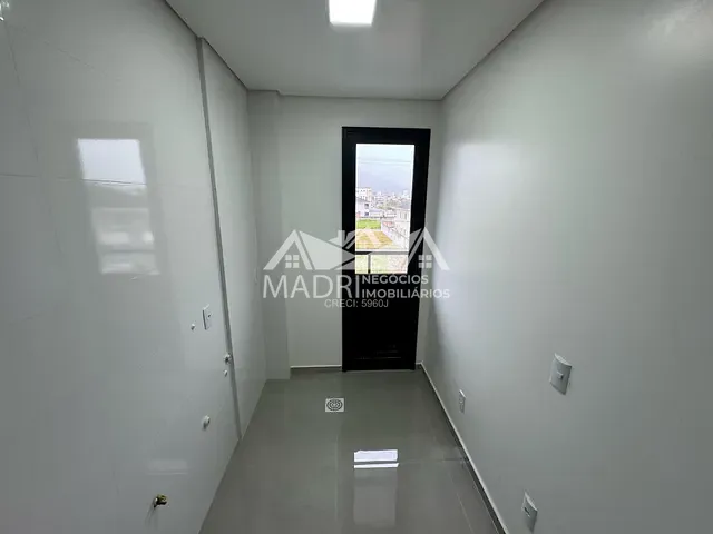 Apartamento 3 quartos e 1 banheiro, à venda, no bairro Nova Palhoça em Palhoça