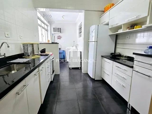 Apartamento 3 quartos e 2 banheiros, à venda, no bairro Vila Alzira em Guarujá