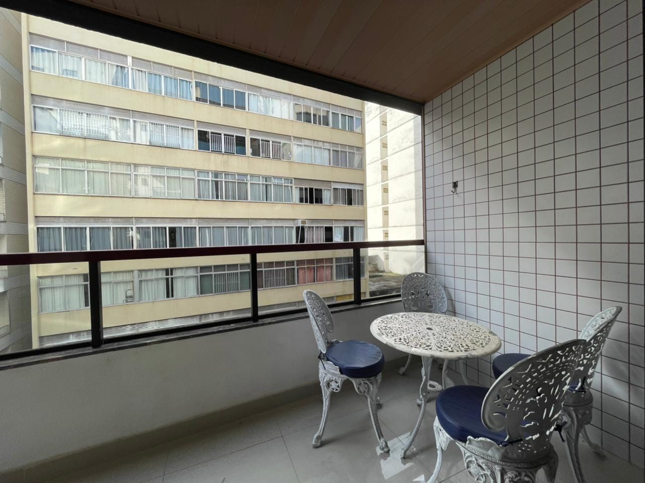 https://static.arboimoveis.com.br/AP0200_TZI/apartamentoavendacentroguaraparies_1619641552921.jpeg