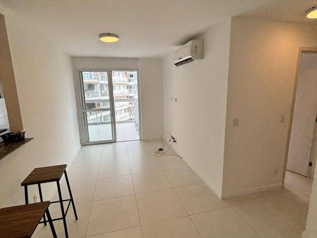 Apartamento com 66m² 2 quartos e 2 banheiros, para alugar, no bairro Recreio dos Bandeirantes em Rio de Janeiro