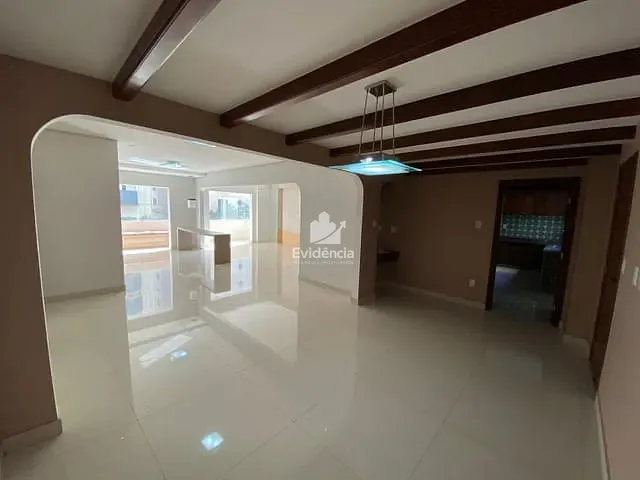 Apartamento com 243m² 3 quartos e 5 banheiros, à venda, no bairro Centro em Londrina
