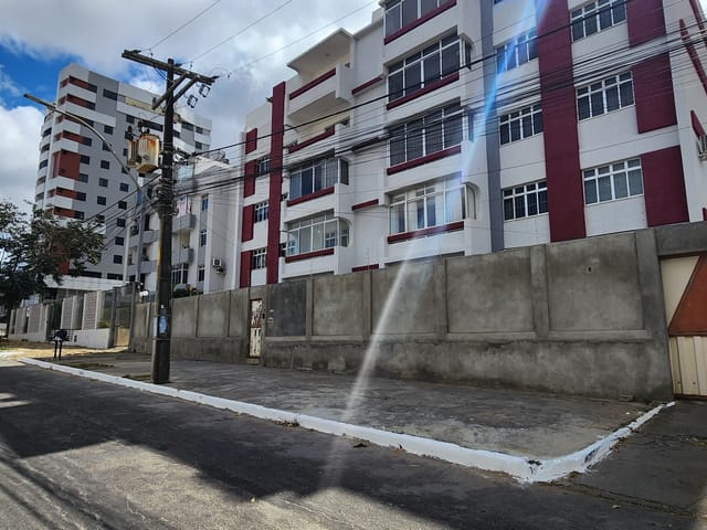 Foto do Apartamento - Apartamento à venda no Edifício Marcos Brito no Bairro Candeias em Vitória da Conquista, BA | Marcelo Santana Imóveis