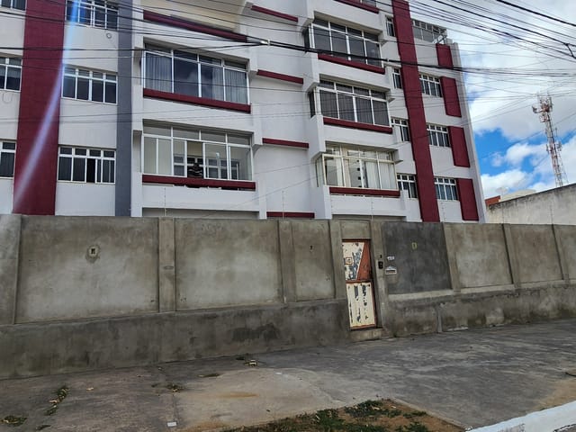 Foto do Apartamento - Apartamento à venda no Edifício Marcos Brito no Bairro Candeias em Vitória da Conquista, BA | Marcelo Santana Imóveis