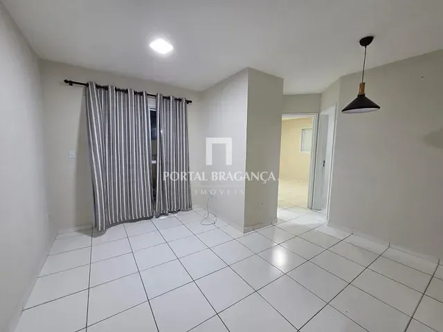 Apartamento 2 quartos e 1 banheiro, para alugar, no bairro Bairro Jardim São Lourenço em Bragança Paulista