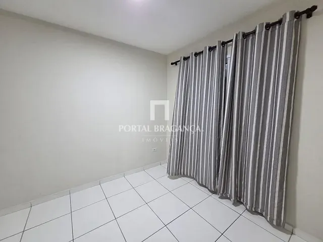 Apartamento 2 quartos e 1 banheiro, para alugar, no bairro Bairro Jardim São Lourenço em Bragança Paulista