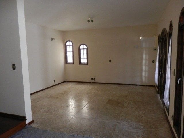 Apartamento com 260m² 4 quartos e 5 banheiros, à venda, no bairro Taquara em Rio de Janeiro