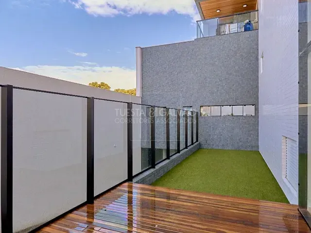 Apartamento com 60m² 2 quartos e 2 banheiros, para alugar, no bairro Guaíra em Curitiba