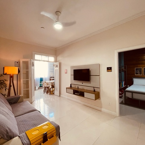 Apartamento com 800m² 2 quartos e 1 banheiro, à venda, no bairro Centro em Cabo Frio