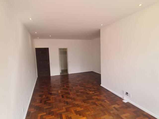 Apartamento com 105m² 3 quartos e 3 banheiros, para alugar, no bairro Copacabana em Rio de Janeiro