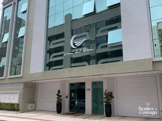 Apartamento com 192m² 3 quartos e 3 banheiros, à venda, no bairro Meia Praia em Itapema