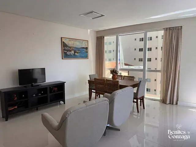 Apartamento com 192m² 3 quartos e 3 banheiros, à venda, no bairro Meia Praia em Itapema