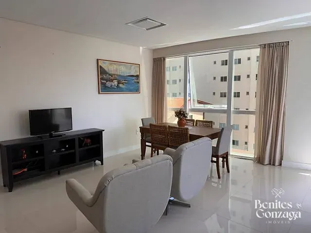 Apartamento com 192m² 3 quartos e 3 banheiros, à venda, no bairro Meia Praia em Itapema