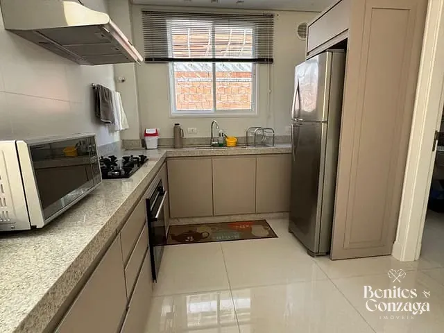 Apartamento com 192m² 3 quartos e 3 banheiros, à venda, no bairro Meia Praia em Itapema