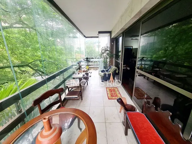 Apartamento com 228m² 4 quartos e 4 banheiros, à venda, no bairro Lagoa em Rio de Janeiro