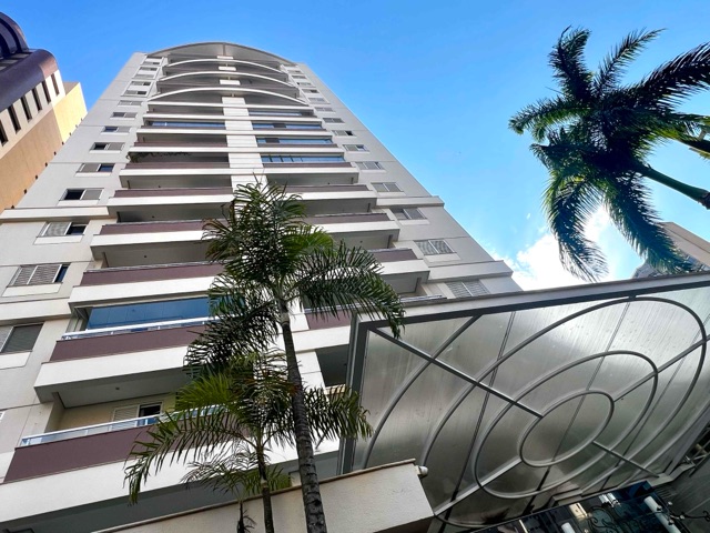 Foto do Apartamento - Apto à venda com área de lazer,  Ed. SANTOS 1250, 85m² útil, sala estendida, 2 dorm. (1 suíte) sacada c/ churrasqueira, 2 vagas paralelas, Londrina - Centro | EVIDÊNCIA Imóveis