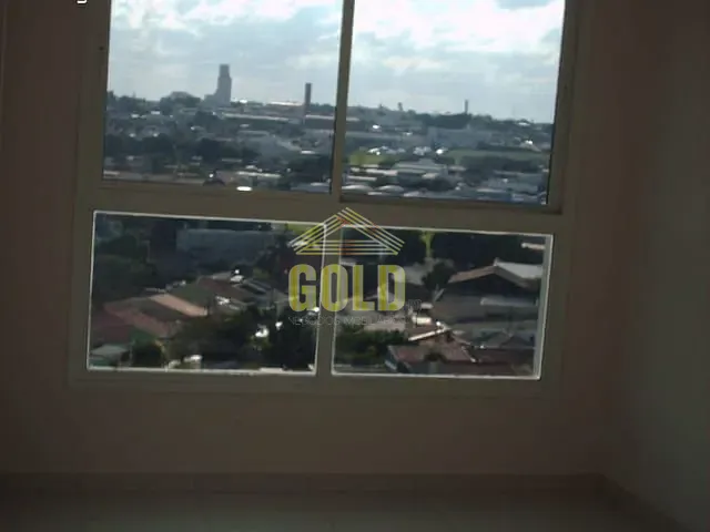 Apartamento 3 quartos e 1 banheiro, à venda, no bairro Champagnat em Londrina