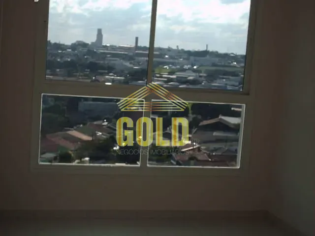Apartamento 3 quartos e 1 banheiro, à venda, no bairro Champagnat em Londrina