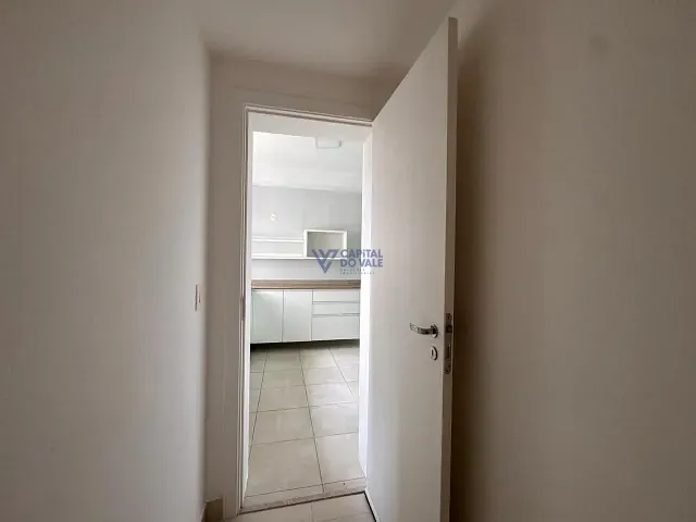 Apartamento 4 quartos e 5 banheiros, para alugar, no bairro Jardim das Colinas em São José dos Campos