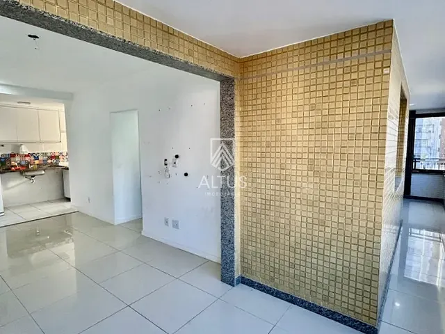 Apartamento 2 quartos e 2 banheiros, à venda, no bairro Jardim Apipema em Salvador