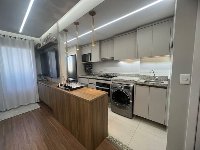 Apartamento com 134m² 3 quartos e 2 banheiros, à venda, no bairro Jardim Shangri-la A em Londrina