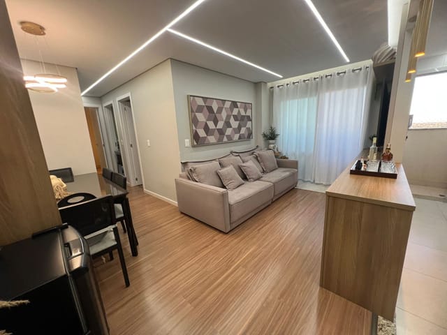 Apartamento com 134m² 3 quartos e 2 banheiros, à venda, no bairro Jardim Shangri-la A em Londrina