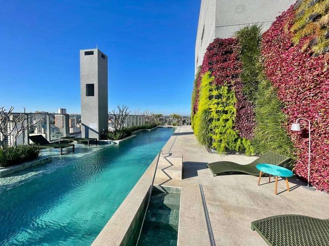 Foto do Apartamento - Centro, Financie + FGTS - Apto Ed. Bosco Centrale, finamente mobiliado e decorado, andar alto, 2 suítes, 2 vagas, à venda, Curitiba, PR | Imobiliária GreenVille