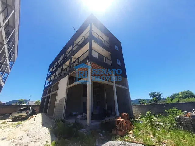 Apartamento 2 quartos e 1 banheiro, para alugar, no bairro Ubatiba em Maricá