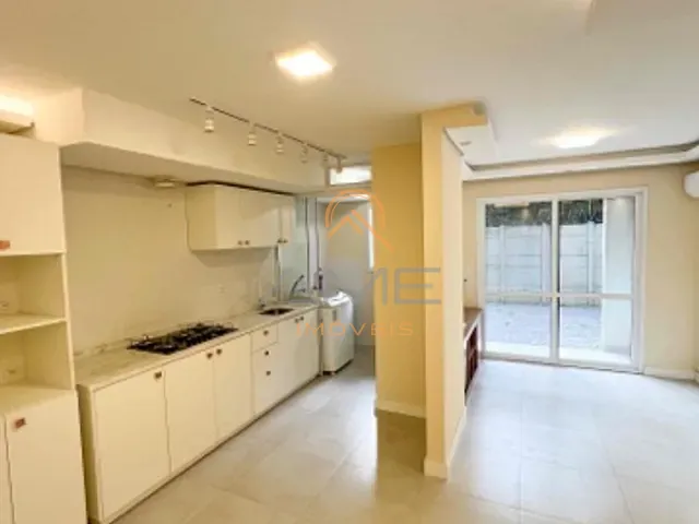 Apartamento 2 quartos e 1 banheiro, à venda ou para alugar, no bairro Três Vendas em Pelotas