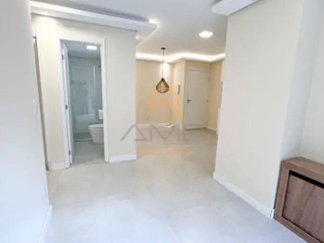 Apartamento 2 quartos e 1 banheiro, à venda ou para alugar, no bairro Três Vendas em Pelotas