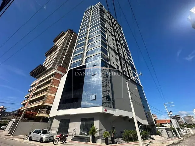 Apartamento 3 quartos e 4 banheiros, à venda, no bairro Perequê em Porto Belo
