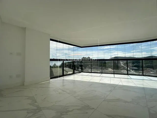 Apartamento 3 quartos e 4 banheiros, à venda, no bairro Perequê em Porto Belo