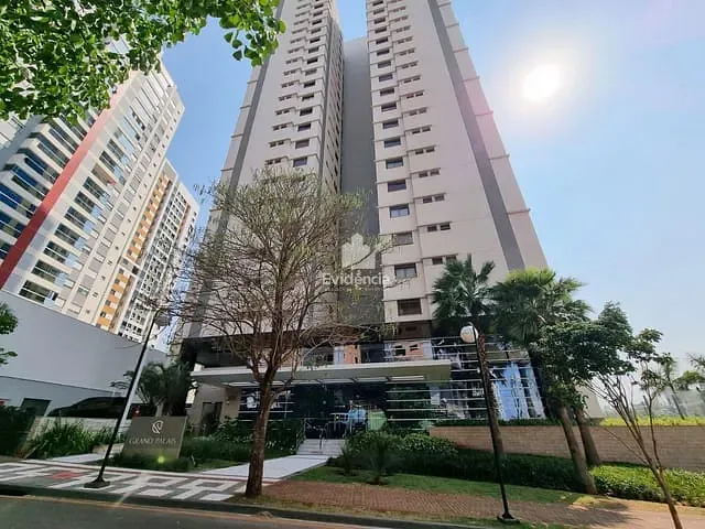 Apartamento com 390m² 3 quartos e 4 banheiros, à venda ou para alugar, no bairro Gleba Fazenda Palhano em Londrina