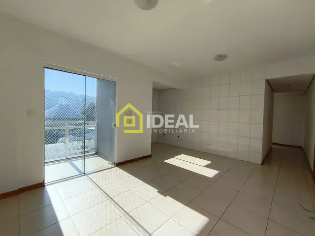 Apartamento 2 quartos e 1 banheiro, para alugar, no bairro Centro em Concórdia