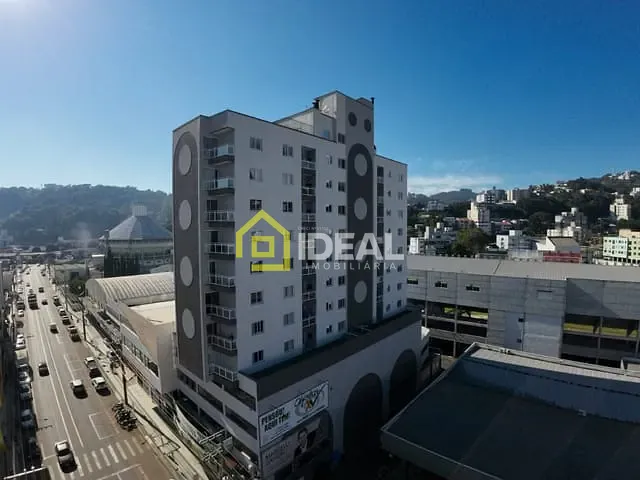 Apartamento 2 quartos e 1 banheiro, para alugar, no bairro Centro em Concórdia