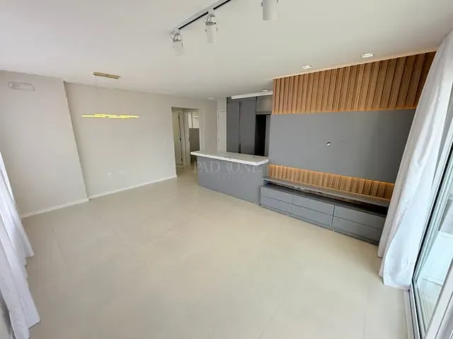 Apartamento 2 quartos e 2 banheiros, à venda, no bairro Areias em Camboriú