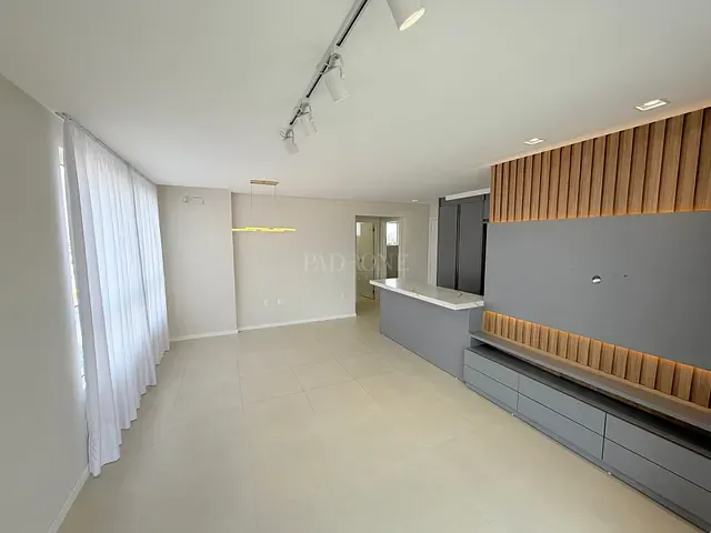 Apartamento 2 quartos e 2 banheiros, à venda, no bairro Areias em Camboriú