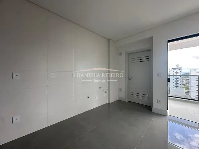 Apartamento 2 quartos e 3 banheiros, à venda, no bairro Balneário Perequê em Porto Belo