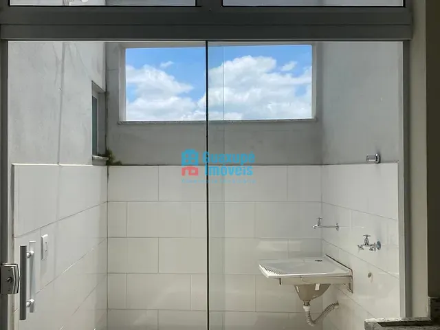 Apartamento 2 quartos e 2 banheiros, para alugar, no bairro Jardim Aeroporto em Guaxupé