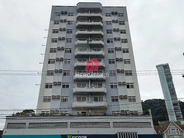 Apartamento 2 quartos e 2 banheiros, para alugar, no bairro Victor Konder em Blumenau
