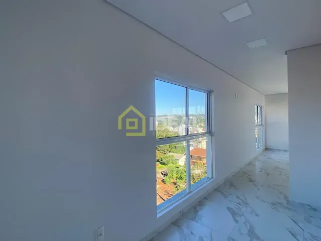 Apartamento 3 quartos e 1 banheiro, para alugar, no bairro Centro em Concórdia
