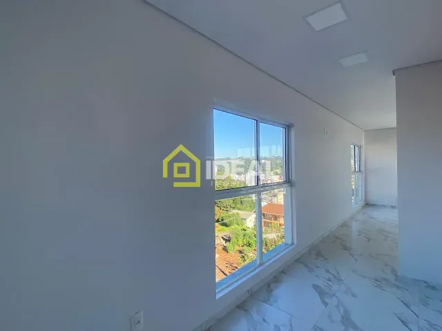 Apartamento 3 quartos e 1 banheiro, para alugar, no bairro Centro em Concórdia
