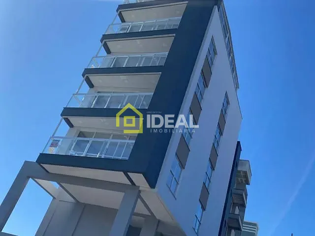 Apartamento 3 quartos e 1 banheiro, para alugar, no bairro Centro em Concórdia