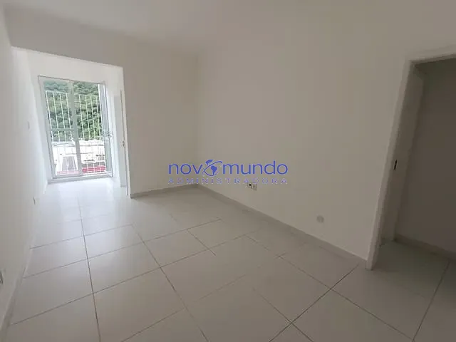 Apartamento com 65m² 2 quartos e 1 banheiro, para alugar, no bairro Botafogo em Rio de Janeiro