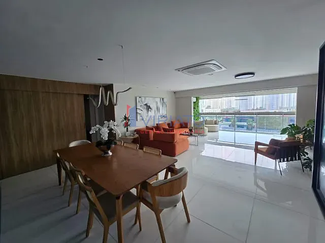 Apartamento 4 quartos e 6 banheiros, à venda ou para alugar, no bairro Barra da Tijuca em Rio de Janeiro