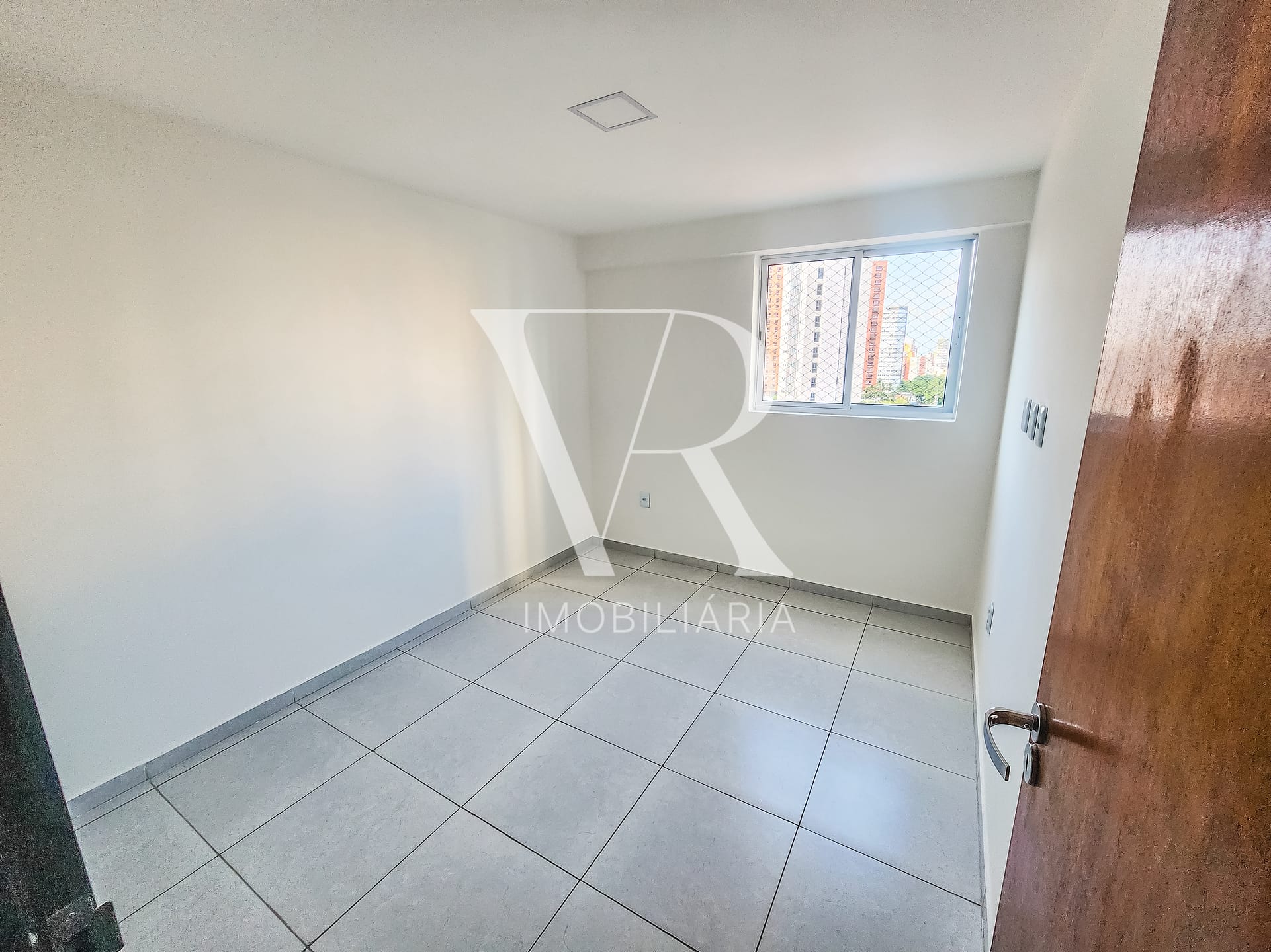 Apartamento à venda com 2 quartos, 58m² - Foto 2